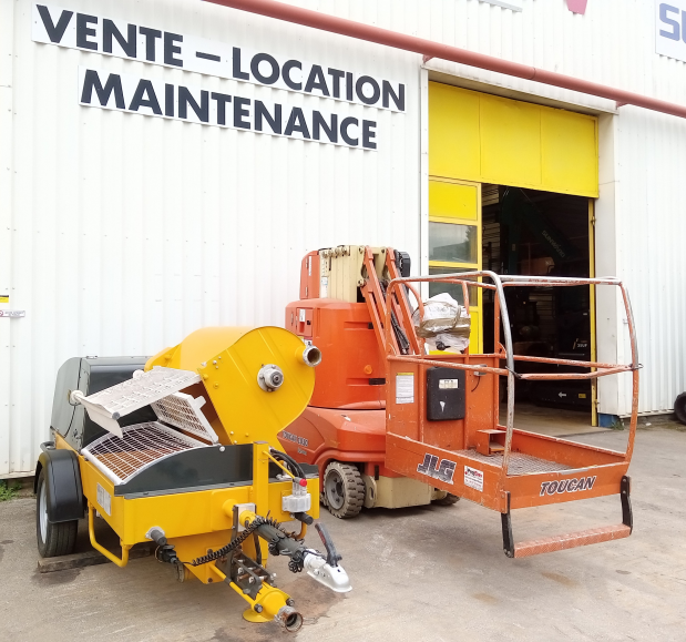 Matériels d'occasion disponible à la vente, machine à projeter BUNKER et nacelle verticale JLG