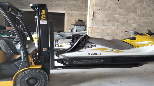 MANUTENTION DE JET-SKI